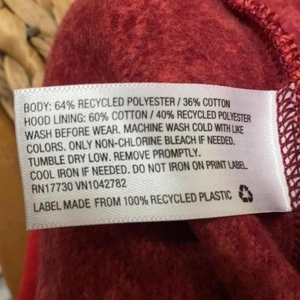 Cat & Jack hoody jacket size 18 months burgundy and red. NWT (K-9)‎